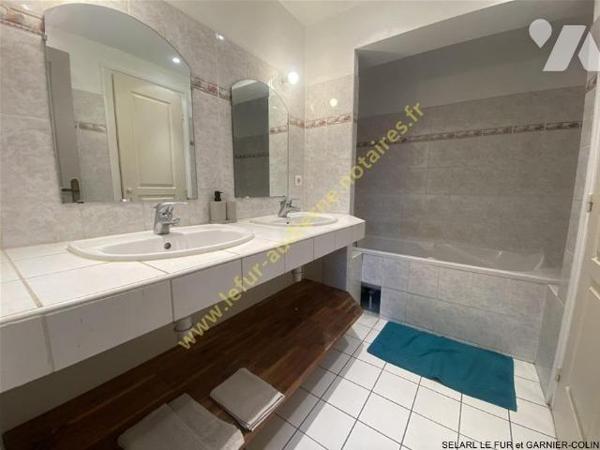 Appartement duplex en plein centre-ville d'AUDIERNE - proche de toutes les commodités