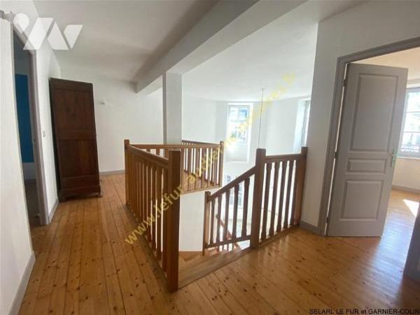 Appartement duplex en plein centre-ville d'AUDIERNE - proche de toutes les commodités