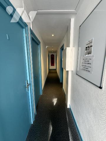 SAINT MALO LA GARE IMMEUBLE DE RAPPORT + COUR STATIONNEMENTS 