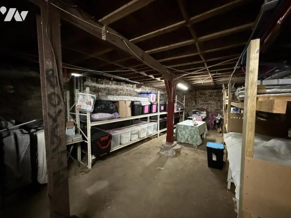 SAINT MALO LA GARE IMMEUBLE DE RAPPORT + COUR STATIONNEMENTS 