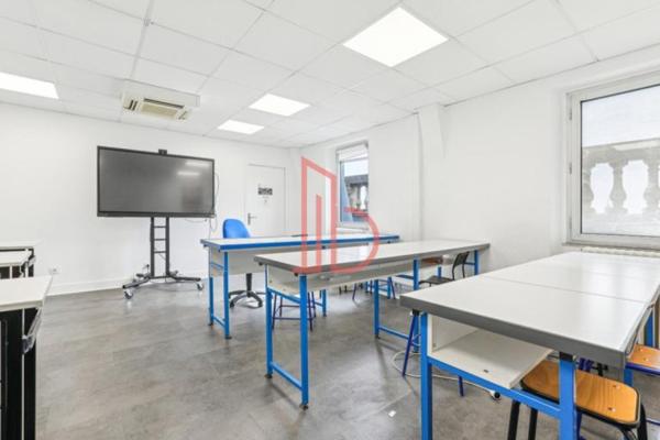 Bureau de 180 m² à louer à Bordeaux Jardin Public Quinconces