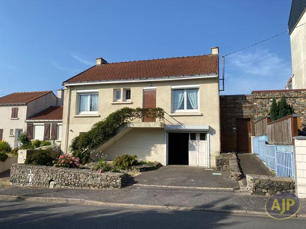Maison à vendre Haute Indre - 5 pièces, 83m² avec 2 chambre(s) à 290 000€ - AJP Immobilier Saint Herblain