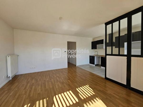 Appartement 3 pièces de 68 m², Noisy-le-Sec Centre avec terrasse, balcon et parking!