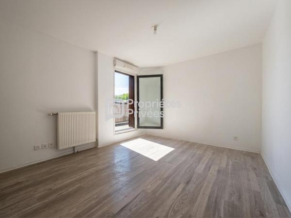 Appartement 3 pièces de 68 m², Noisy-le-Sec Centre avec terrasse, balcon et parking!