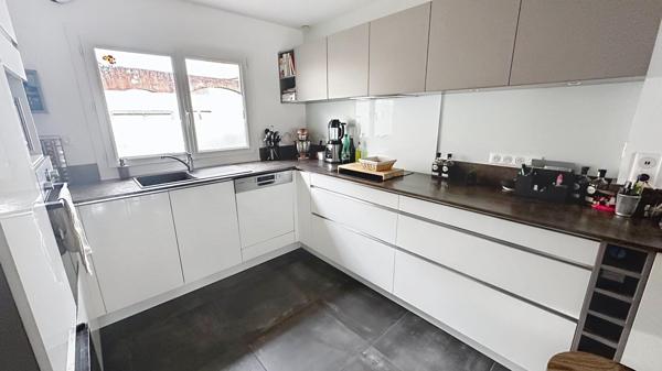 Très jolie maison d'environ 109 m2 (101 m2 carrez)