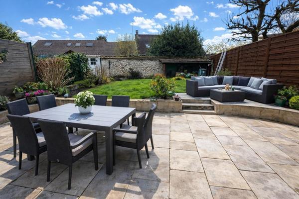 Très jolie maison d'environ 109 m2 (101 m2 carrez)