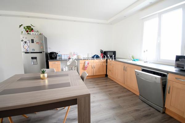 Maison 5 pièce(s) 3 chambre(s) 94 m²