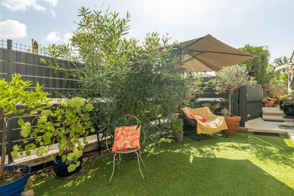 PISCINE PRIVATIVE - TERRASSE - PARKING