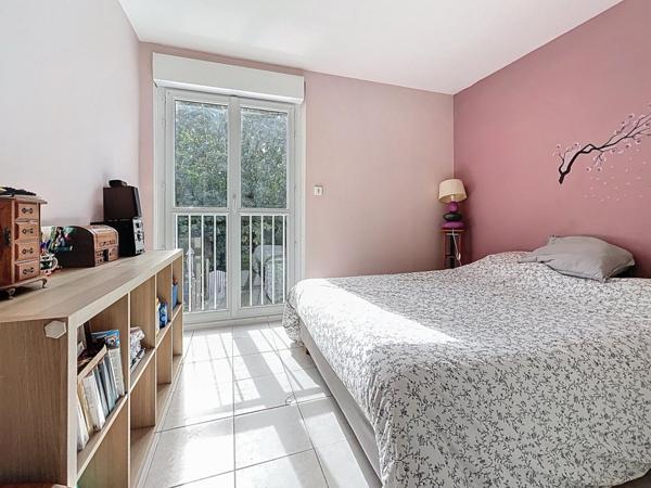 A VENDRE SECTEUR KERHALLET MAISON 93 M2 - 3 CHAMBRES -1 BUREAU - JARDIN - GARAGE