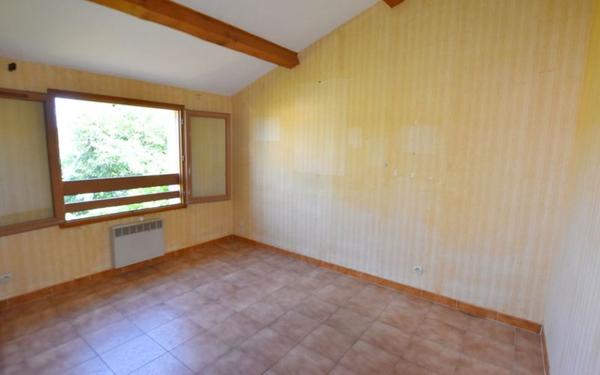 Maison à vendre    5 pièces •  Castries