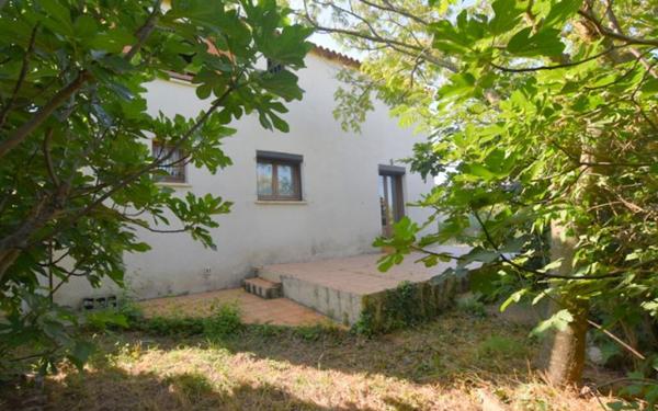 Maison à vendre    5 pièces •  Castries