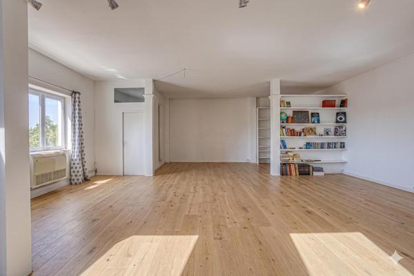 Duplex contemporain avec sa terrasse dans le ciel