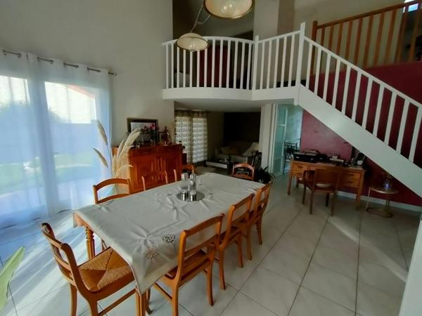 Maison secteur St Laurent sur Sèvre 5 pièces 167 m2