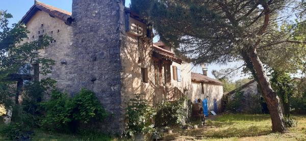 Propriete à vendre 9 pièces Proche de LALBENQUE (46)