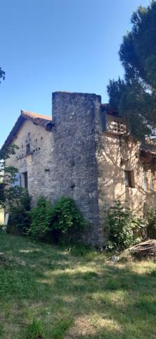 Propriete à vendre 9 pièces Proche de LALBENQUE (46)
