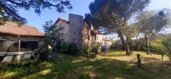 Propriete à vendre 9 pièces Proche de LALBENQUE (46)