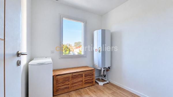Vente
                Maison72,6 m² - 3 Pièces -
                    LA ROCHE SUR YON (85000)