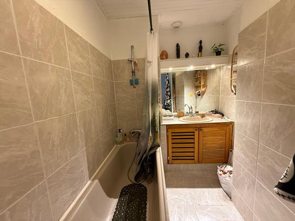 Gardanne - 13120 - appartement T2 d'environ 54m² - centre ville - idéal investisseur ou premier achat.