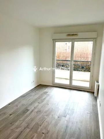 Location Appartement 3 pièces 65 m2 à Corbeil-Essonnes