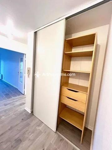 Location Appartement 3 pièces 65 m2 à Corbeil-Essonnes
