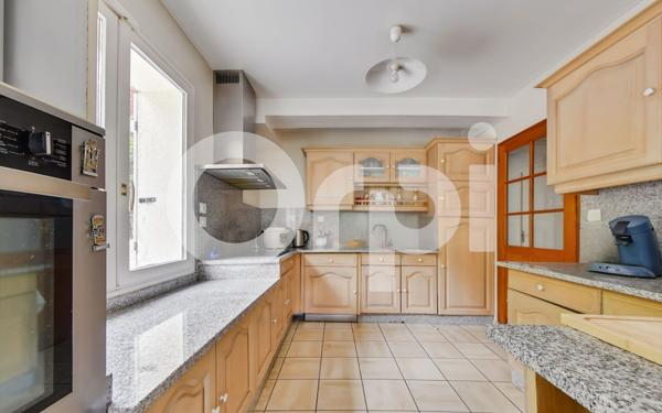 Maison à vendre    6 pièces • 120 m2 Lamorlaye