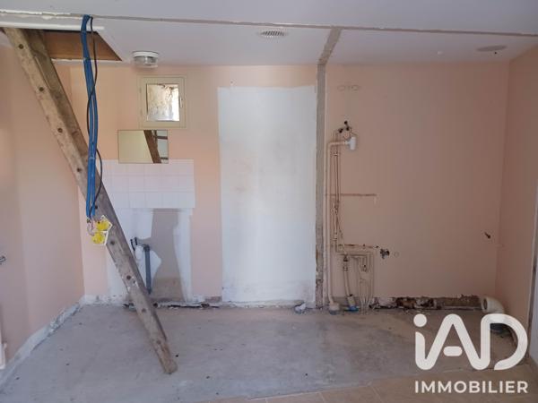 Parking à vendre 180 m² Usson-du-Poitou