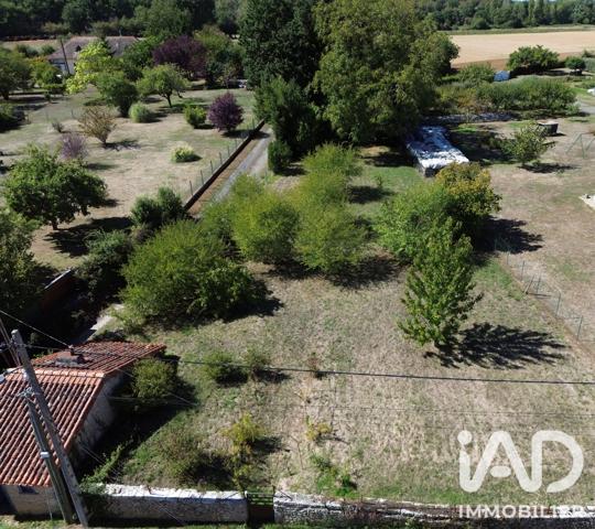 Parking à vendre 180 m² Usson-du-Poitou