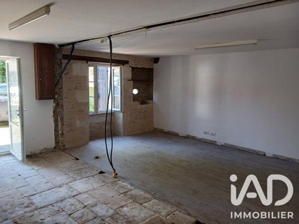 Parking à vendre 180 m² Usson-du-Poitou