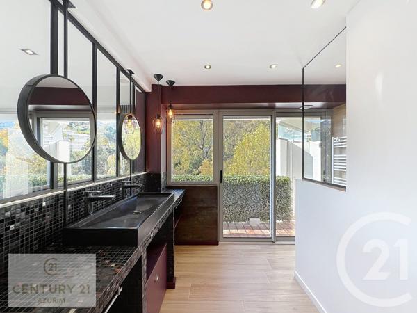 Appartement F5 à vendre  5 pièces - 107,46 m2 LE GOLFE JUAN - 06