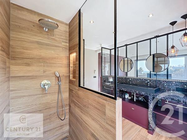 Appartement F5 à vendre  5 pièces - 107,46 m2 LE GOLFE JUAN - 06