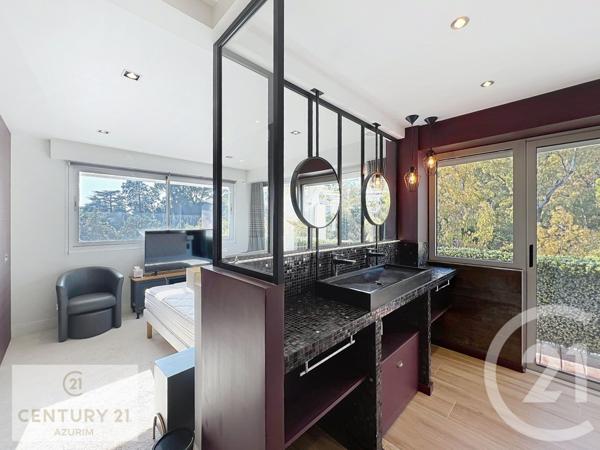 Appartement F5 à vendre  5 pièces - 107,46 m2 LE GOLFE JUAN - 06