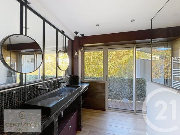 Appartement F5 à vendre  5 pièces - 107,46 m2 LE GOLFE JUAN - 06