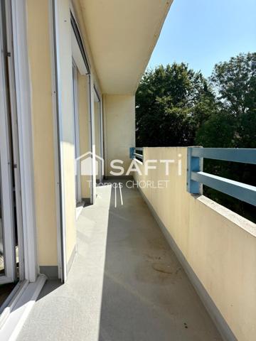 Bel appartement lumineux avec balcon, cave et garage