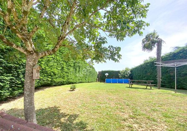 Agréable maison de 150 m² dans le village de Saint Sardos