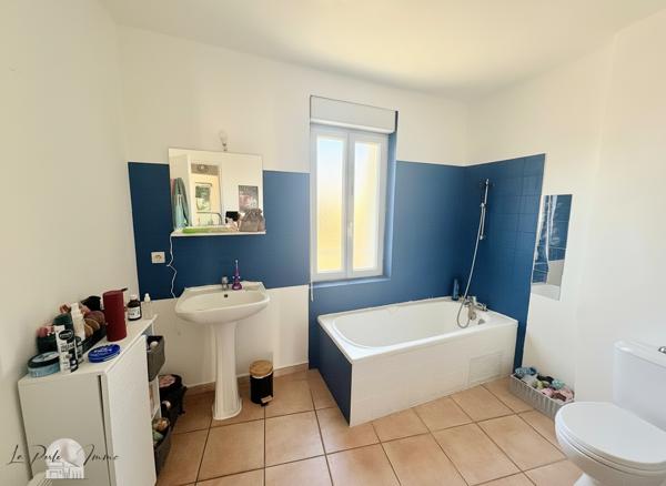 Saint-Hippolyte (66510) Immeuble 1 local commercial + 2 appartements - Saint-Hyppolite