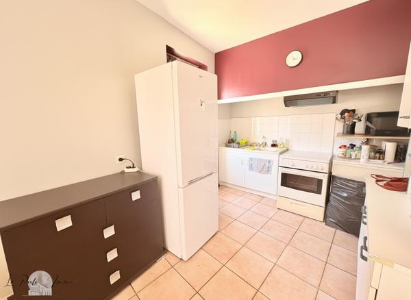 Saint-Hippolyte (66510) Immeuble 1 local commercial + 2 appartements - Saint-Hyppolite