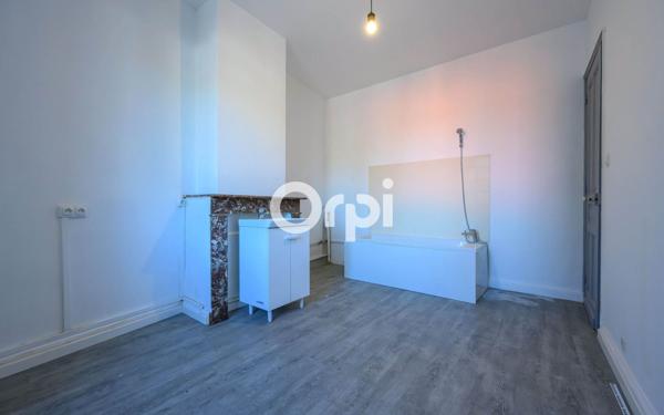 Immeuble à vendre    4 pièces • 190,41 m2 Waziers