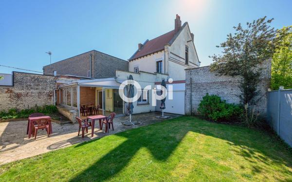 Immeuble à vendre    4 pièces • 190,41 m2 Waziers