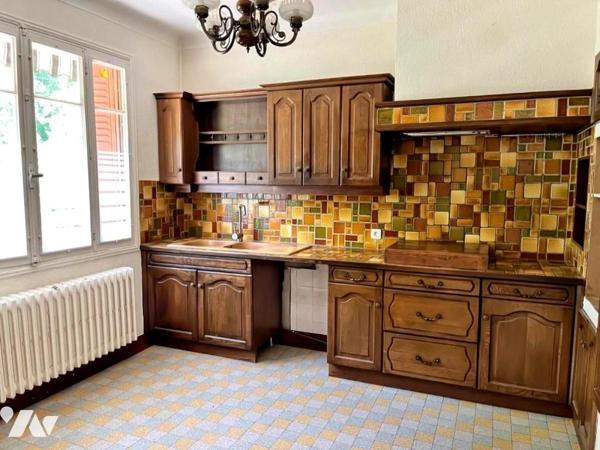 LOYETTES - CHARMANTE MAISON AU BORD DU RHONE