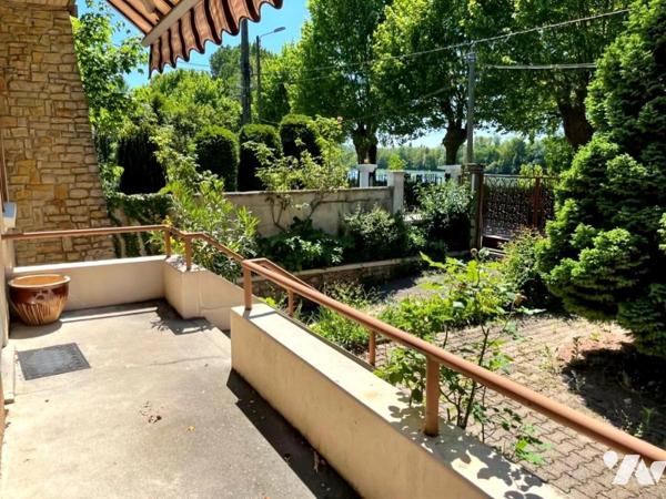 LOYETTES - CHARMANTE MAISON AU BORD DU RHONE