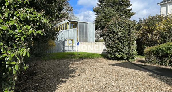 À vendre Local commercial 270 m² - Poitiers 86000