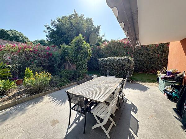 La Seyne Sur Mer - Rez-de-Jardin Appartement 3 pièces de 71.45 m2 + Cave + Garage + Terrasse