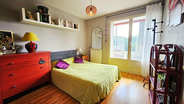 Appartement 7 pièce(s) - 5 chambres , proche commodités