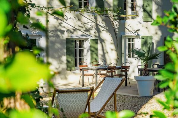 L'Isle-sur-la-Sorgue (84800) Mas de charme entre Luberon et Monts de vaucluse