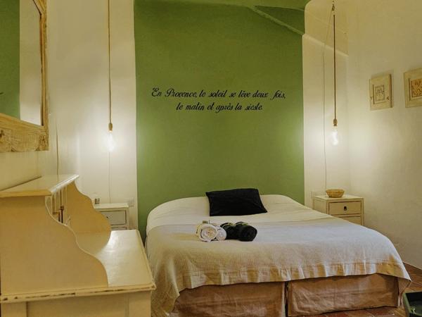 L'Isle-sur-la-Sorgue (84800) Mas de charme entre Luberon et Monts de vaucluse