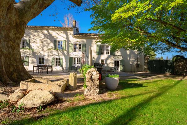 L'Isle-sur-la-Sorgue (84800) Mas de charme entre Luberon et Monts de vaucluse