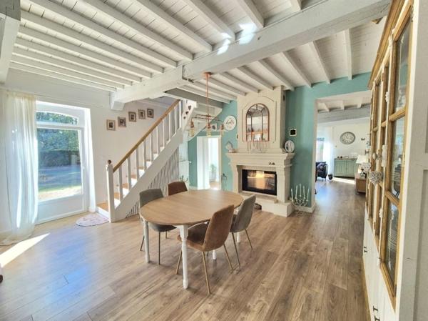 Maison à vendre 8 pièces RIVES DU LOIR EN ANJOU (49)