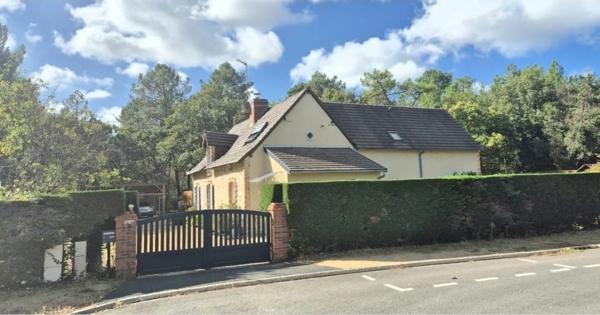 Maison à vendre 8 pièces RIVES DU LOIR EN ANJOU (49)