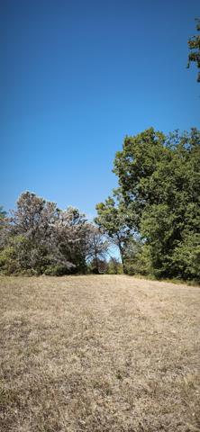 Vends terrain constructible de 3198 m2 (dont 2953 m2 de constructible) au calme entre forêt et nature proche de Villemur sur Tarn, sans vis à vis. Situé à 8 minutes de Villemur/Tarn, 45 minutes de l'aéroport de Toulouse-Blagnac et de Toulouse, ainsi que 20 minutes de Montauban, ce lieu vous offrira calme et sérénité.
A visiter sans tarder !

PRIX H.A.I. : 89000 €

Contactez votre conseiller BSK Immobilier :
PIERLOT Corentin - Agent commercial immatriculé au RSAC d'Albi sous le numéro 521641936.

INFORMATIONS ET VISITES : 0621220824