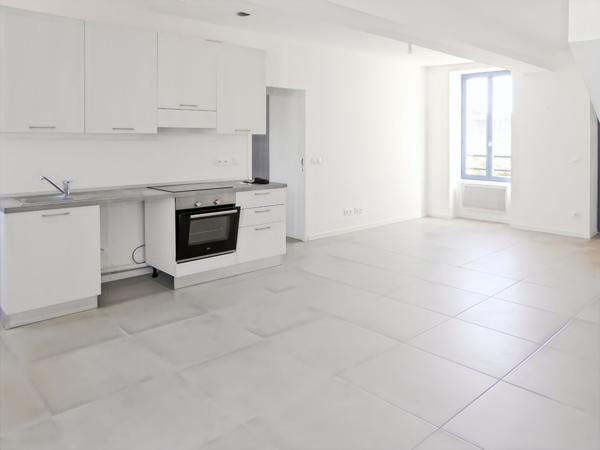 À LOUER - APPARTEMENT - LA FERTE ALAIS